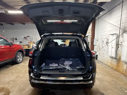 New 2026 Nissan Rogue Platinum image 21