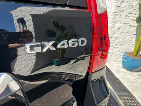 Used 2012 Lexus GX 460 image 16