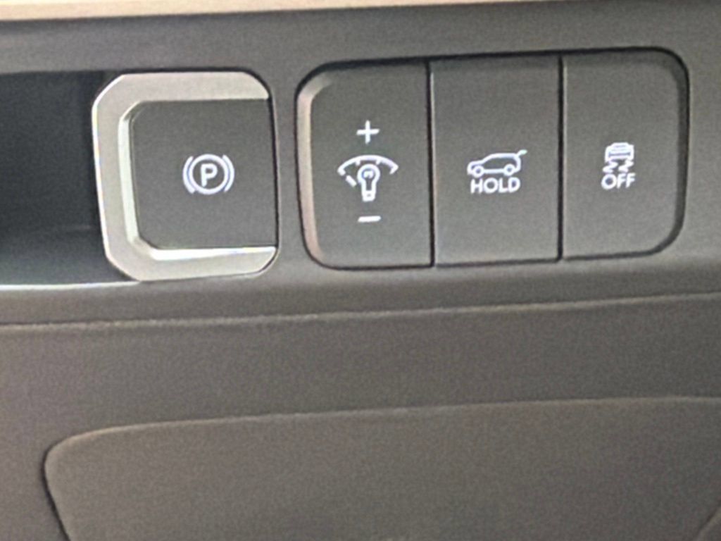 Certified 2026 Hyundai Santa Fe SEL FWD image 24