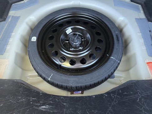 Used 2016 Lincoln MKZ w/ Equipment Group 300A Reserve image 28