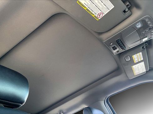 Used 2019 Ford F350 Lariat w/ Lariat Ultimate Package image 28