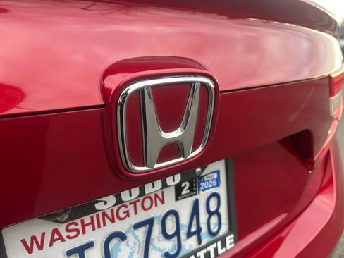 Used 2019 Honda Accord EX image 32