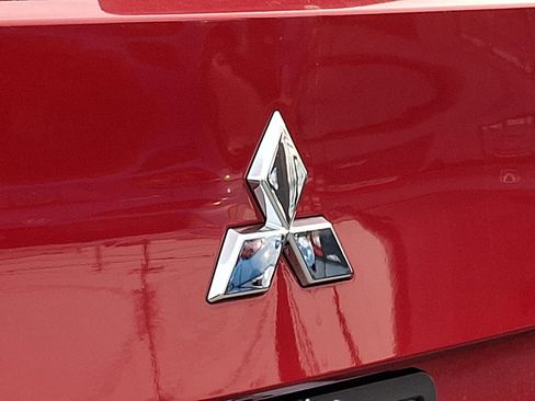 New 2025 Mitsubishi Outlander SE image 26