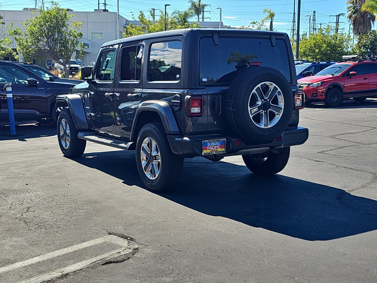 Used 2020 Jeep Wrangler Unlimited Sahara AWD/4WD image 5