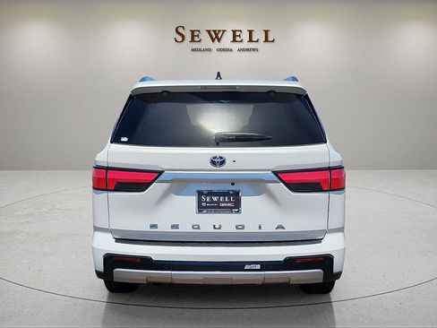 Used 2024 Toyota Sequoia Capstone image 4