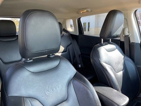Used 2019 Jeep Compass Limited image 30