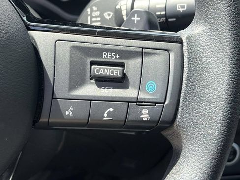 Used 2023 Nissan Rogue SV AWD/4WD image 22