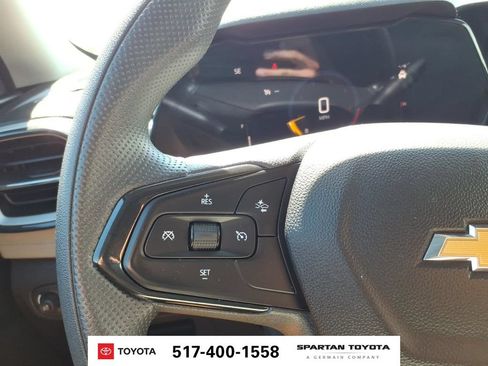 Used 2025 Chevrolet TrailBlazer LT AWD/4WD image 18