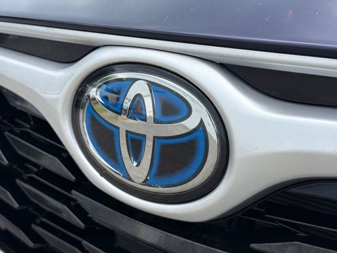 Used 2022 Toyota Highlander XLE AWD/4WD image 15