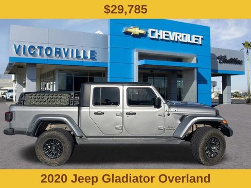 Used 2020 Jeep Gladiator Overland AWD/4WD image 2