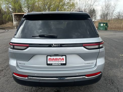 Used 2024 Jeep Grand Cherokee Laredo X image 14