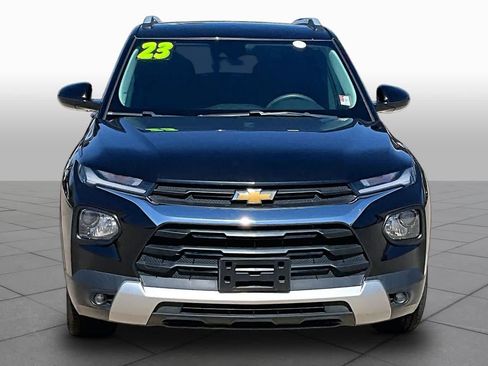 Used 2023 Chevrolet TrailBlazer LT w/ Convenience Package FWD image 4