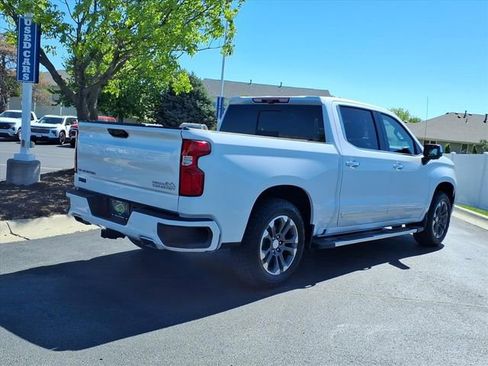 Certified 2023 Chevrolet Silverado 1500 High Country w/ Technology Package AWD/4WD image 5