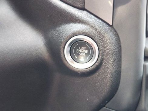 Used 2025 Chevrolet Silverado 2500 Custom w/ Custom Value Package image 21