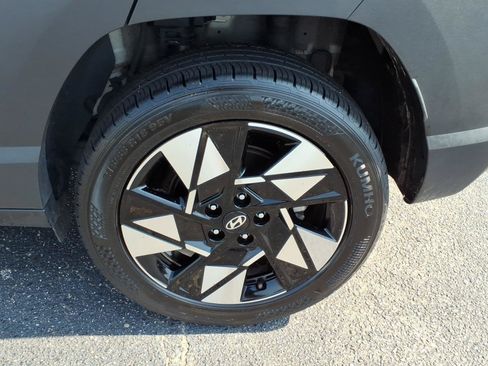 Used 2024 Hyundai Kona SEL AWD/4WD image 20