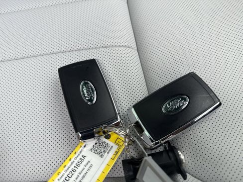 Used 2024 Land Rover Range Rover Sport SE AWD/4WD image 23