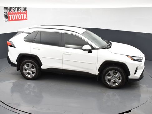 Used 2024 Toyota RAV4 XLE FWD image 21