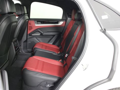 New 2026 Porsche Cayenne Coupe image 18