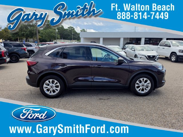 Used 2023 Ford Escape Active w/ Tech Pack #1 FWD image 1
