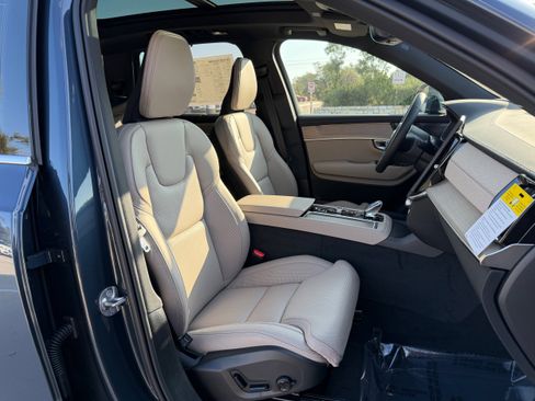 New 2026 Volvo XC90 T8 Ultra image 8