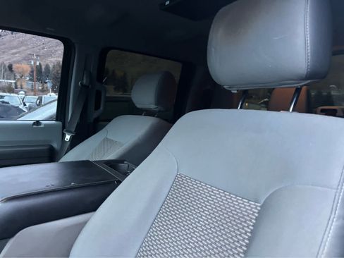 Used 2015 Ford F250 XLT w/ XLT Premium Package image 14