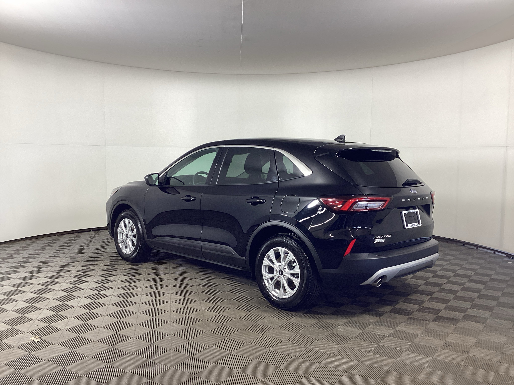 Certified 2023 Ford Escape Active w/ Cold Weather Package FWD image 4
