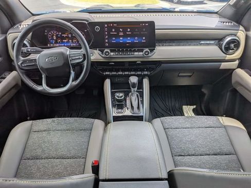 Used 2024 Chevrolet Colorado ZR2 w/ Technology Package AWD/4WD image 6