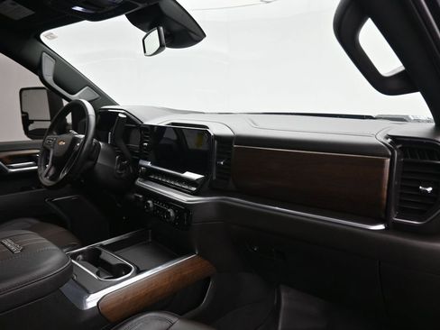 Used 2025 Chevrolet Silverado 2500 High Country image 55