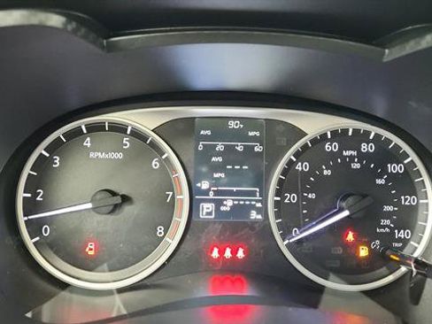 Used 2025 Nissan Versa S w/ Trunk Package FWD image 12