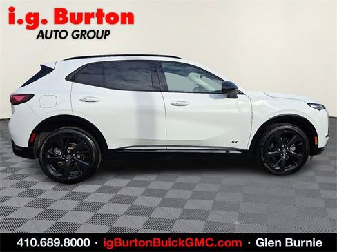 Certified 2025 Buick Envision Sport Touring image 7