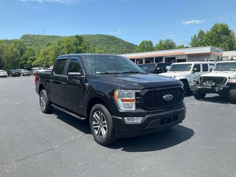 Certified 2022 Ford F150 XL w/ STX Appearance Package AWD/4WD image 3