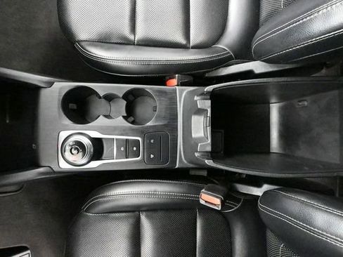 Used 2021 Ford Escape SEL image 34