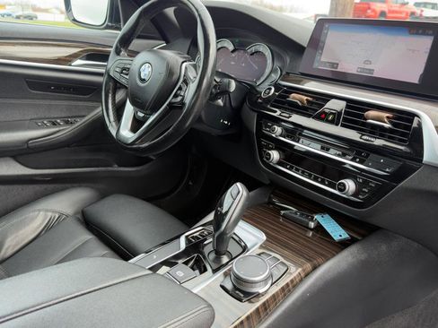 Used 2019 BMW 530i xDrive w/ Convenience Package image 52