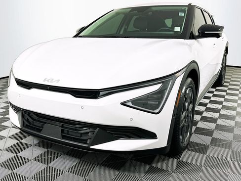 Used 2025 Kia EV6 Light w/ Light LR Technology Package RWD image 5