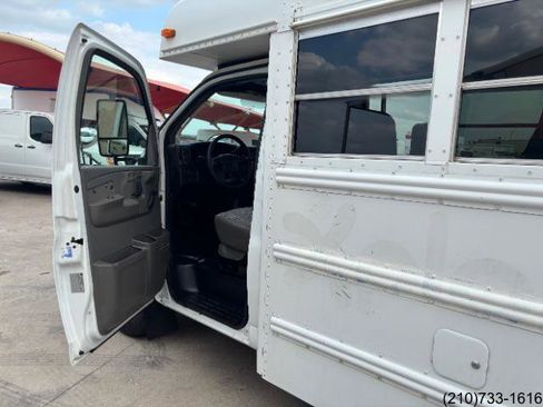 Used 2007 Chevrolet Express 3500 w/ School Bus Package image 12