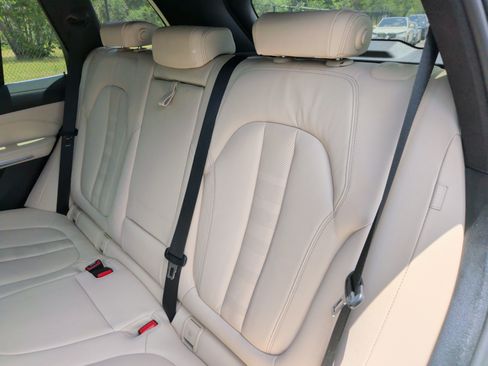 Used 2021 BMW X5 xDrive45e w/ Premium Package AWD/4WD image 38