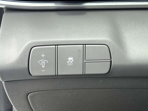 Used 2025 Hyundai Elantra SEL FWD image 20