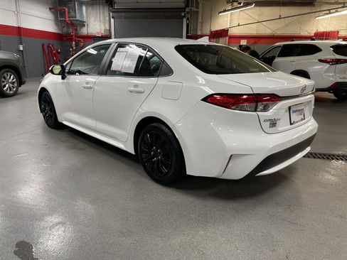 Certified 2022 Toyota Corolla LE image 8