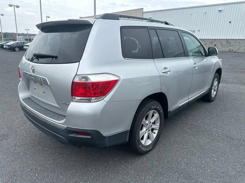 Used 2013 Toyota Highlander SE AWD/4WD image 3