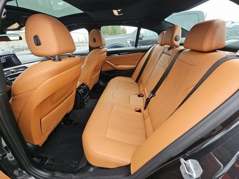 Used 2023 BMW 530e xDrive 530e iPerformance w/ Convenience Package image 6