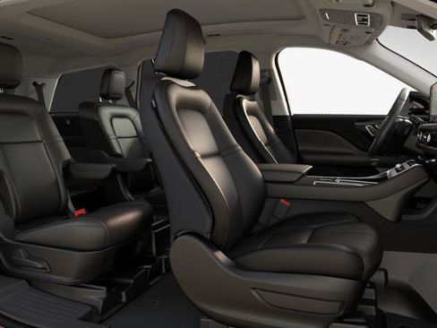 New 2025 Lincoln Aviator Premiere image 28