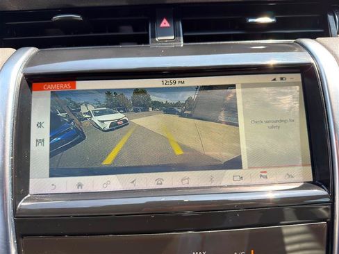 Used 2020 Land Rover Discovery Sport AWD/4WD image 16