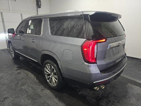 Used 2021 GMC Yukon XL Denali w/ Denali Premium Package image 4