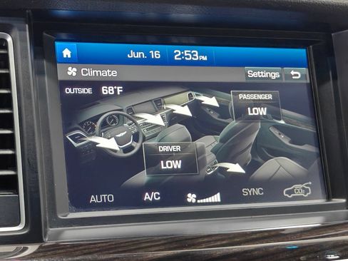 Used 2017 Genesis G80 3.8 RWD image 39