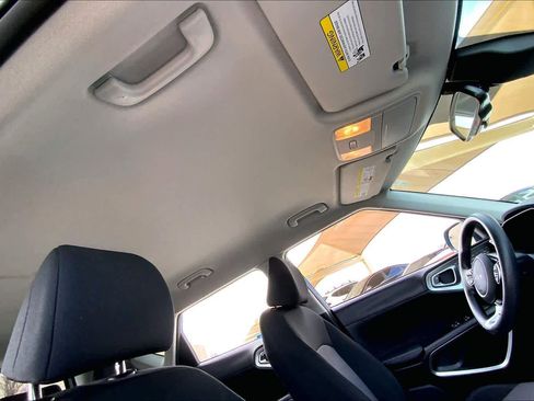 Used 2023 Kia Soul S image 14