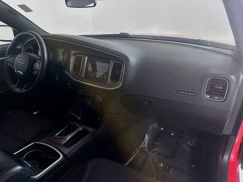 Used 2022 Dodge Charger SXT image 27