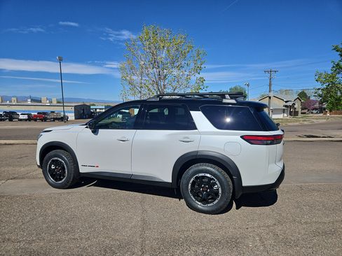 New 2026 Nissan Pathfinder Rock Creek AWD/4WD image 4