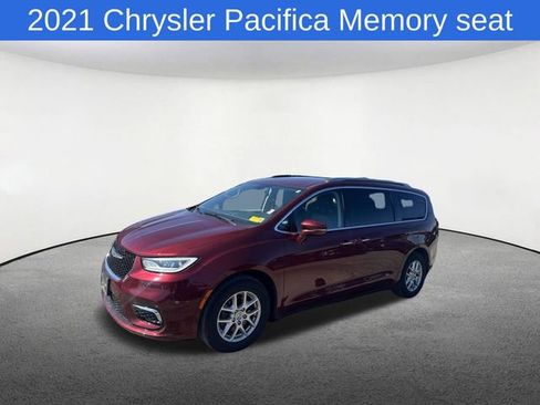 Used 2021 Chrysler Pacifica Touring-L FWD image 16