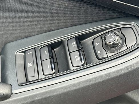 Certified 2023 Subaru Crosstrek 2.0i image 12