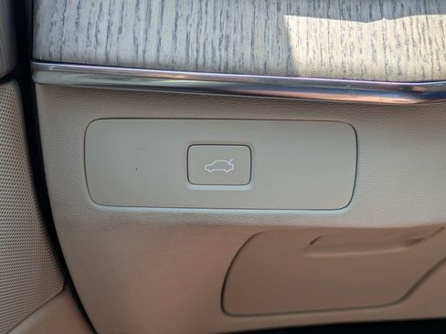 Used 2024 Volvo XC90 B6 Plus AWD/4WD image 28